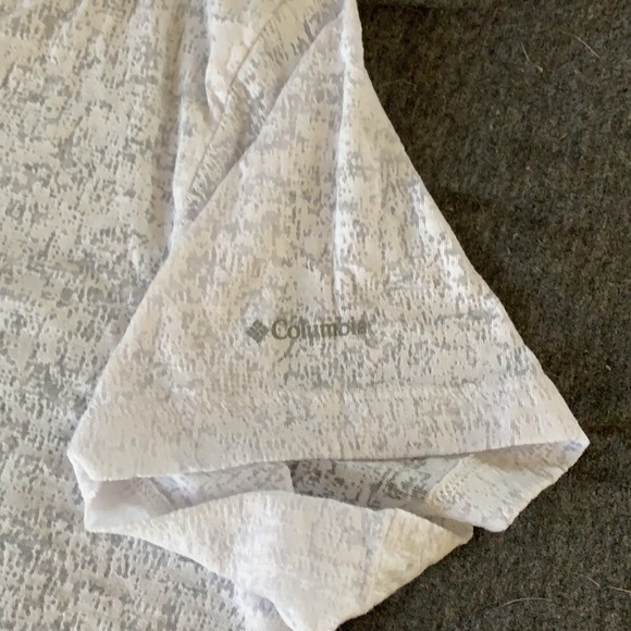 🦄Columbia tshirt NWOT - Picture 4 of 4